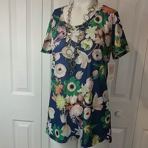 NWT! Lularoe Floral Blue Classic T-Shirt